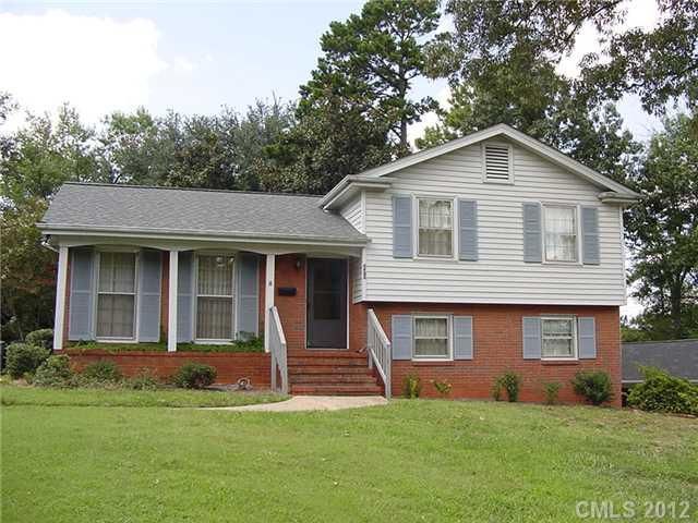 4908 Fairheath Rd, Charlotte, NC 28210