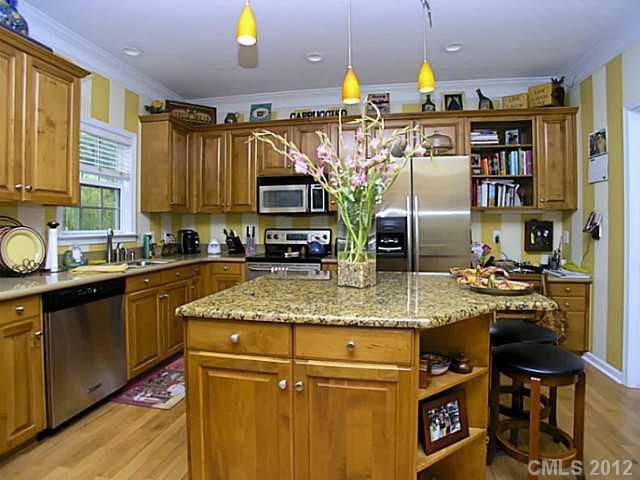 20041 Northport Dr, Cornelius, NC 28031