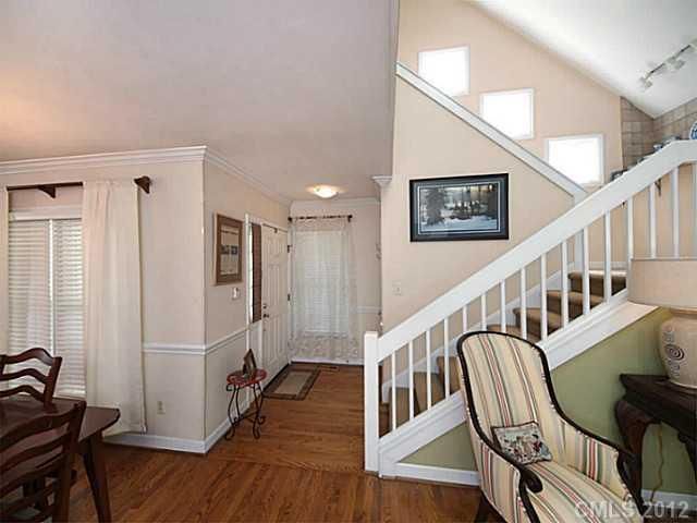 10320 Johns Towne Dr, Charlotte, NC 28210