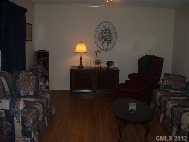 801 Crescent Dr, Cherryville, NC 28021