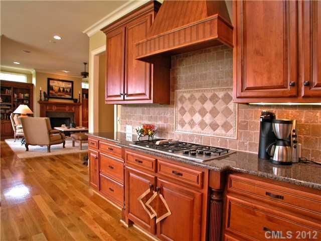 6812 Summerhill Ridge Dr, Charlotte, NC 28226