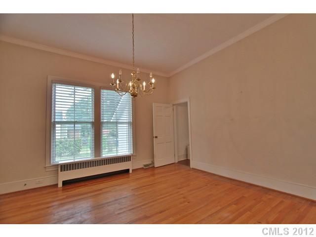 806 Main St, Mount Holly, NC 28120