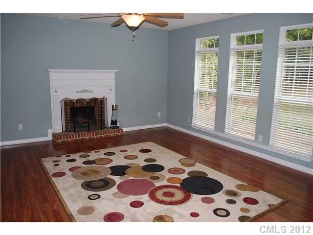 13703 Chambray Ln, Charlotte, NC 28278