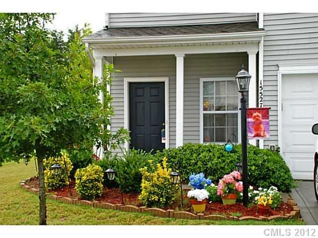 15527 Lakepoint Forest Rd, Charlotte, NC 28278