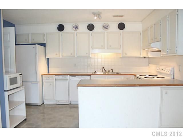4341 Woodglen Ln, Charlotte, NC 28226