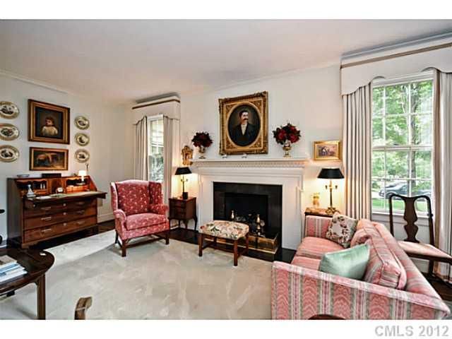 1601 Biltmore Dr, Charlotte, NC 28207