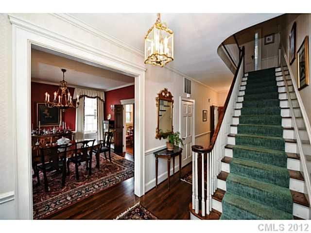 1601 Biltmore Dr, Charlotte, NC 28207
