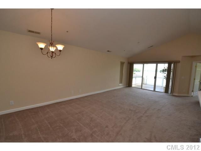 860 Jetton St #63, Davidson, NC 28036