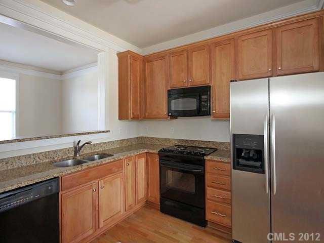 310 Davidson Gateway Dr #2, Davidson, NC 28036