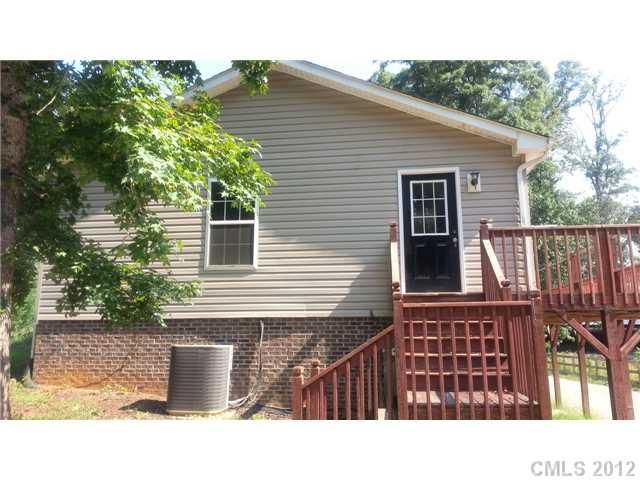 2122 Mauney Rd, Bessemer City, NC 28016
