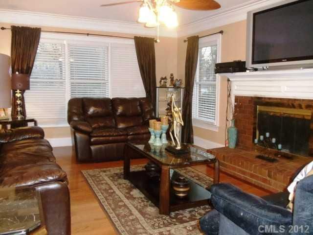 2826 Oldenway Dr, Charlotte, NC 28269