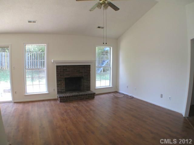 100 Winghaven Ct, Mooresville, NC 28117