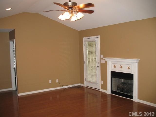 310 Wingmaster Dr, Mooresville, NC 28115