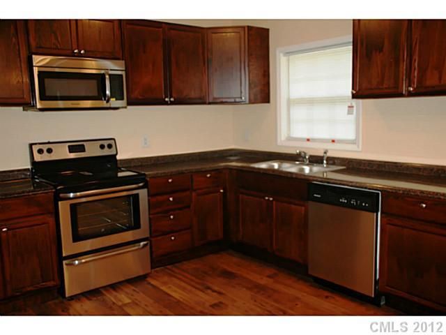 72 NE Palaside Dr, Concord, NC 28025