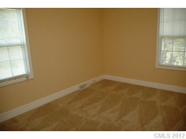 72 NE Palaside Dr, Concord, NC 28025
