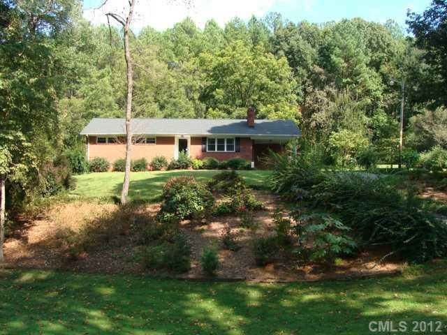 311 Hoke Dr, Dallas, NC 28034