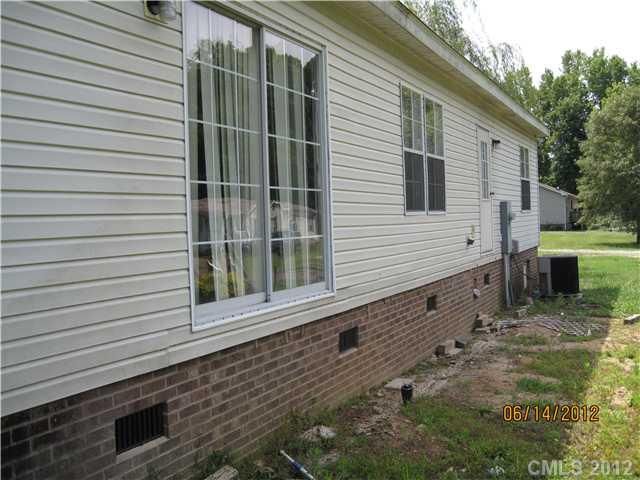 1343 Requa Rd, Cherryville, NC 28021