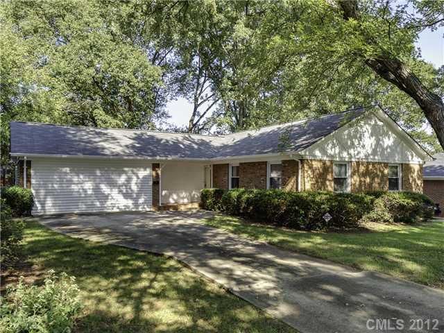 3937 Belshire Ln #106, Charlotte, NC 28205