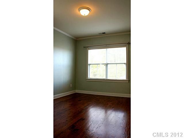 709 E 8th St, Charlotte, NC 28202