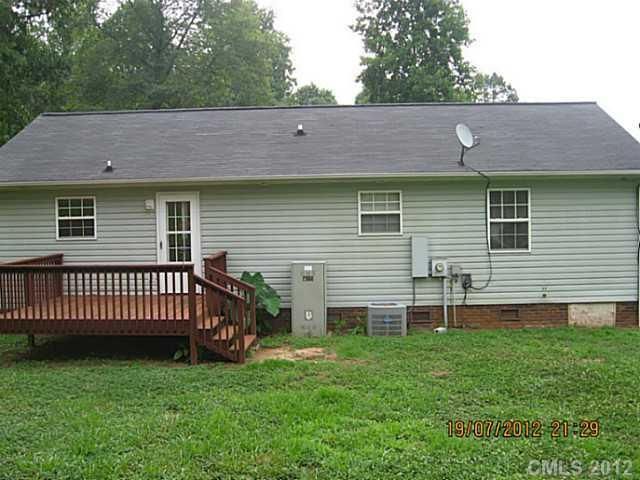 935 Park Cir, Lincolnton, NC 28092