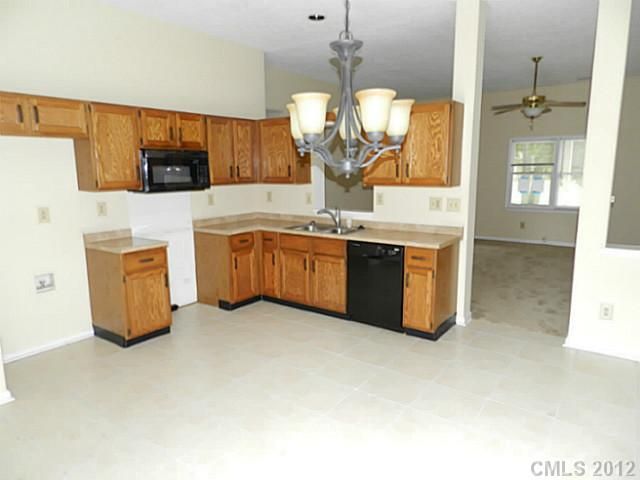 913 Cameron Ct, Monroe, NC 28112