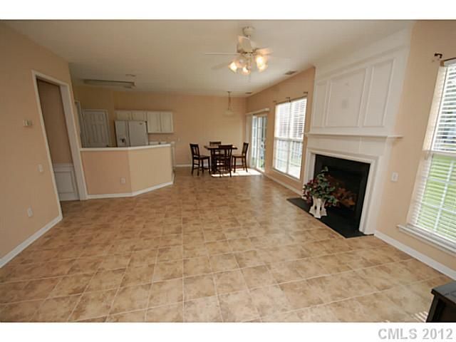 4407 Hunter Ct, Harrisburg, NC 28075