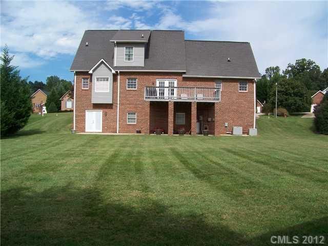810 NE 5th St, Conover, NC 28613