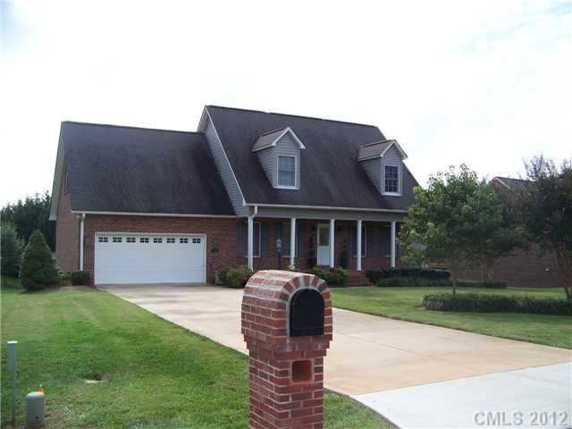 810 NE 5th St, Conover, NC 28613
