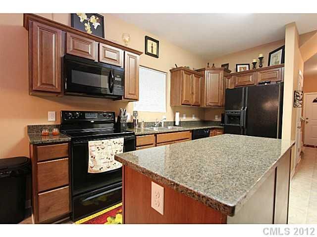 121 High Bluff Cir #127, Mooresville, NC 28115