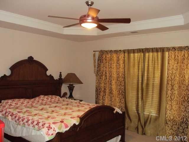 9721 Chanson Pl, Matthews, NC 28105