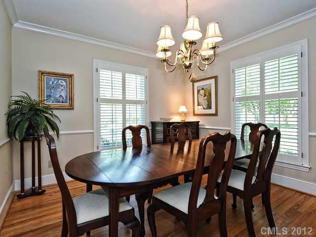 5442 Robinhood Rd, Charlotte, NC 28211