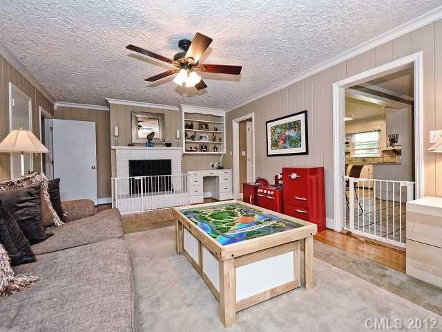 5442 Robinhood Rd, Charlotte, NC 28211