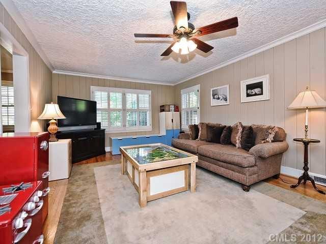 5442 Robinhood Rd, Charlotte, NC 28211