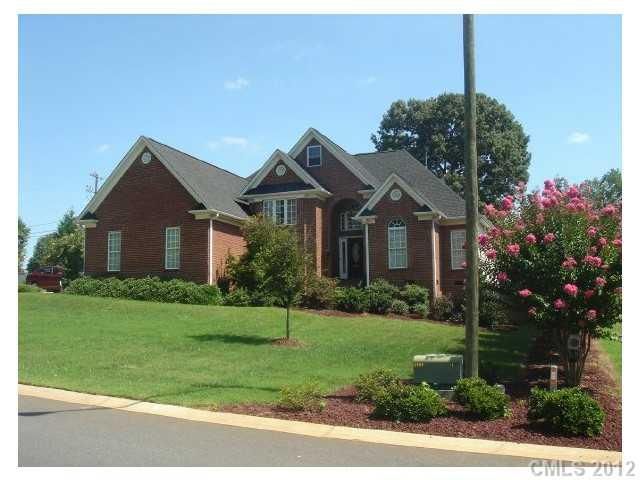 2301 Tradewind Ct, Gastonia, NC 28054