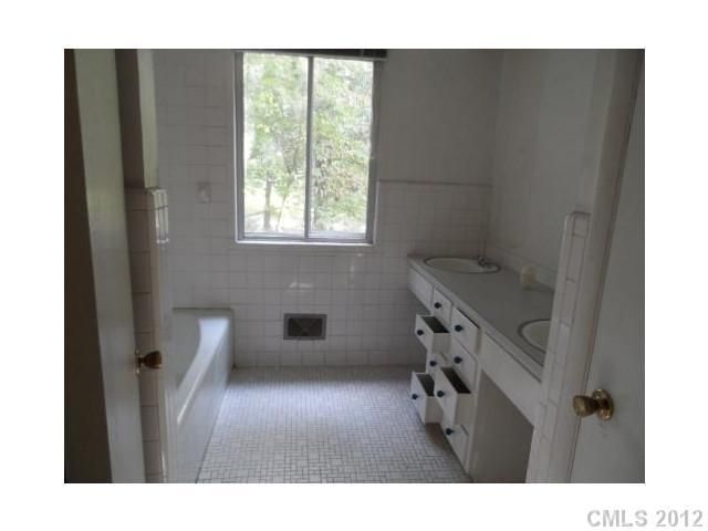 120 Ann Perry St, Wingate, NC 28174