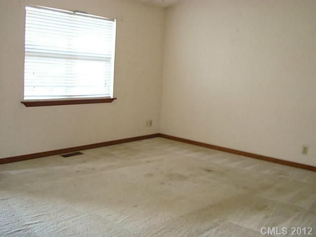 823 Primrose Ln, Concord, NC 28027