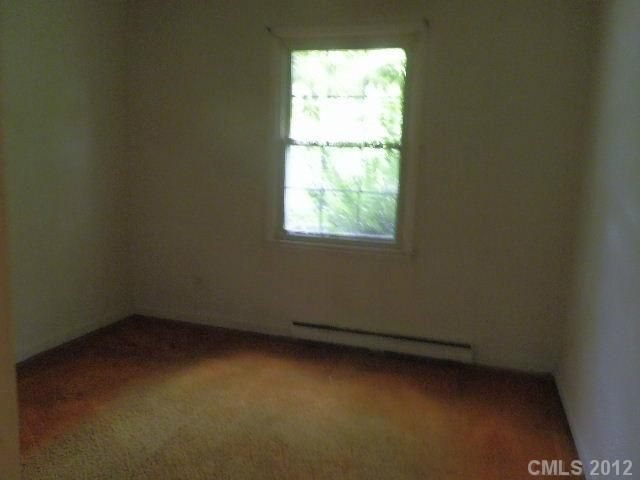 3700 Seaman Dr, Charlotte, NC 28217