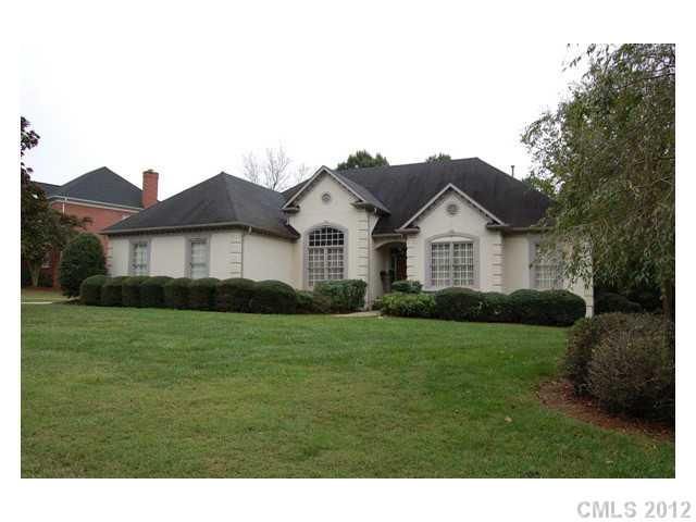 5137 Boulware Ct, Charlotte, NC 28277