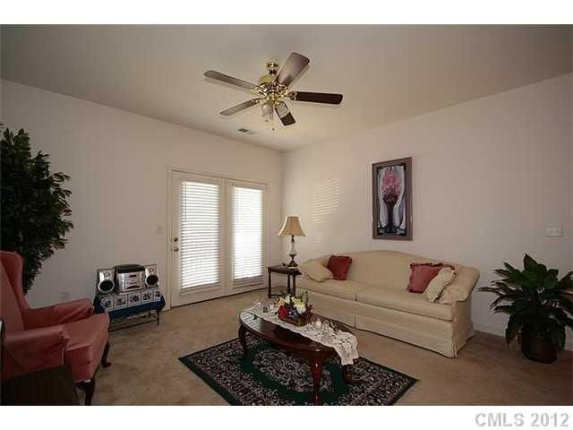9956 Hyde Glen Ct #9956, Charlotte, NC 28262