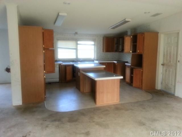 1119 Cp Groves Rd, Gastonia, NC 28052