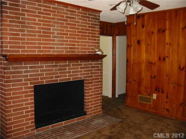 837 Churchill Dr, Gastonia, NC 28054