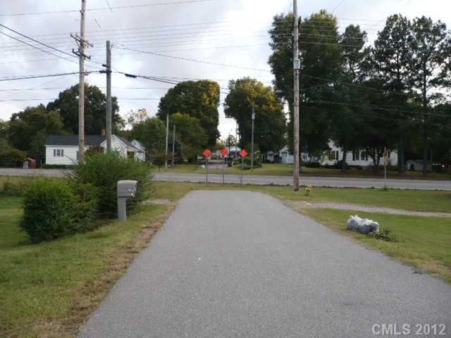 58 Robinson Dr, Concord, NC 28027