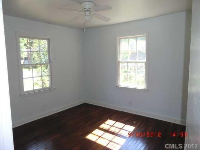 3209 Holt St, Charlotte, NC 28205