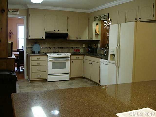 1132 Turnbridge Rd, Charlotte, NC 28226