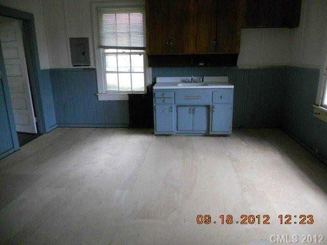 913 6th Ave, Gastonia, NC 28052