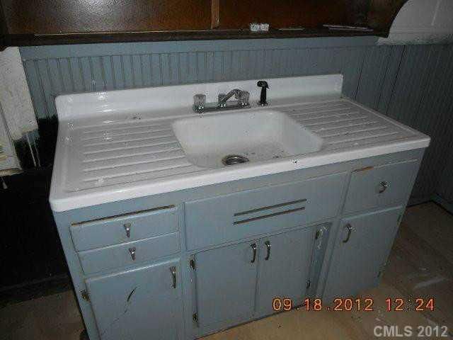 913 6th Ave, Gastonia, NC 28052