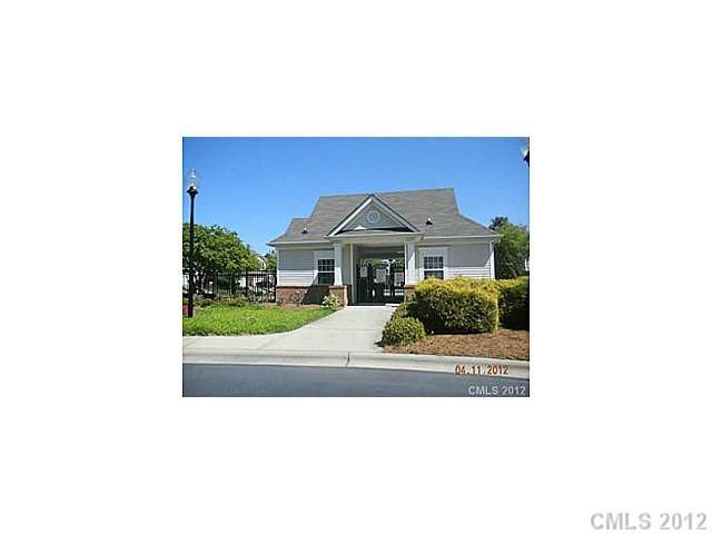 8061 Stoneham Ct #8061, Matthews, NC 28105
