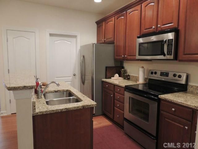 10943 Coyote Ln #143, Charlotte, NC 28277