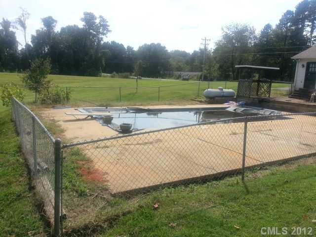 4178 Charles Raper Jonas Hwy Hw, Alexis, NC 28006