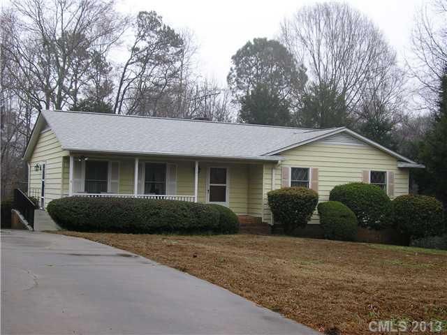 121 Lynbrook Dr #3, Davidson, NC 28036
